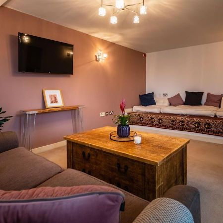 Lux Duplex Apartment 19Th Century Chapel Wakefield Centre Luaran gambar