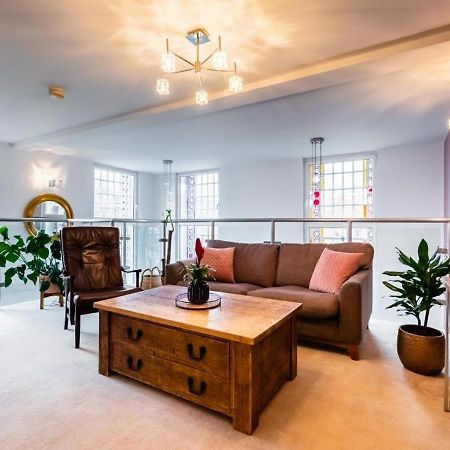 Lux Duplex Apartment 19Th Century Chapel Wakefield Centre Luaran gambar