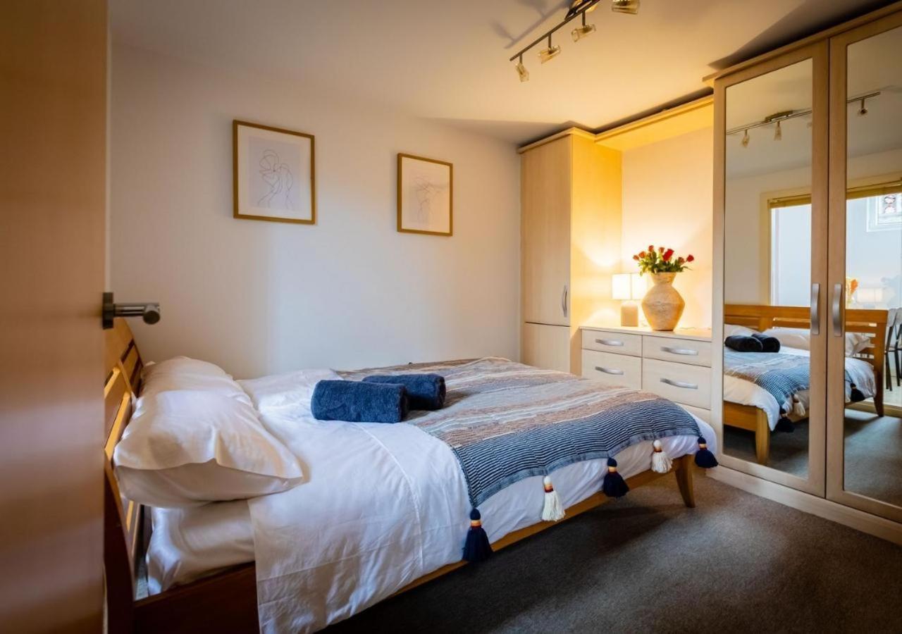 Lux Duplex Apartment 19Th Century Chapel Wakefield Centre Luaran gambar